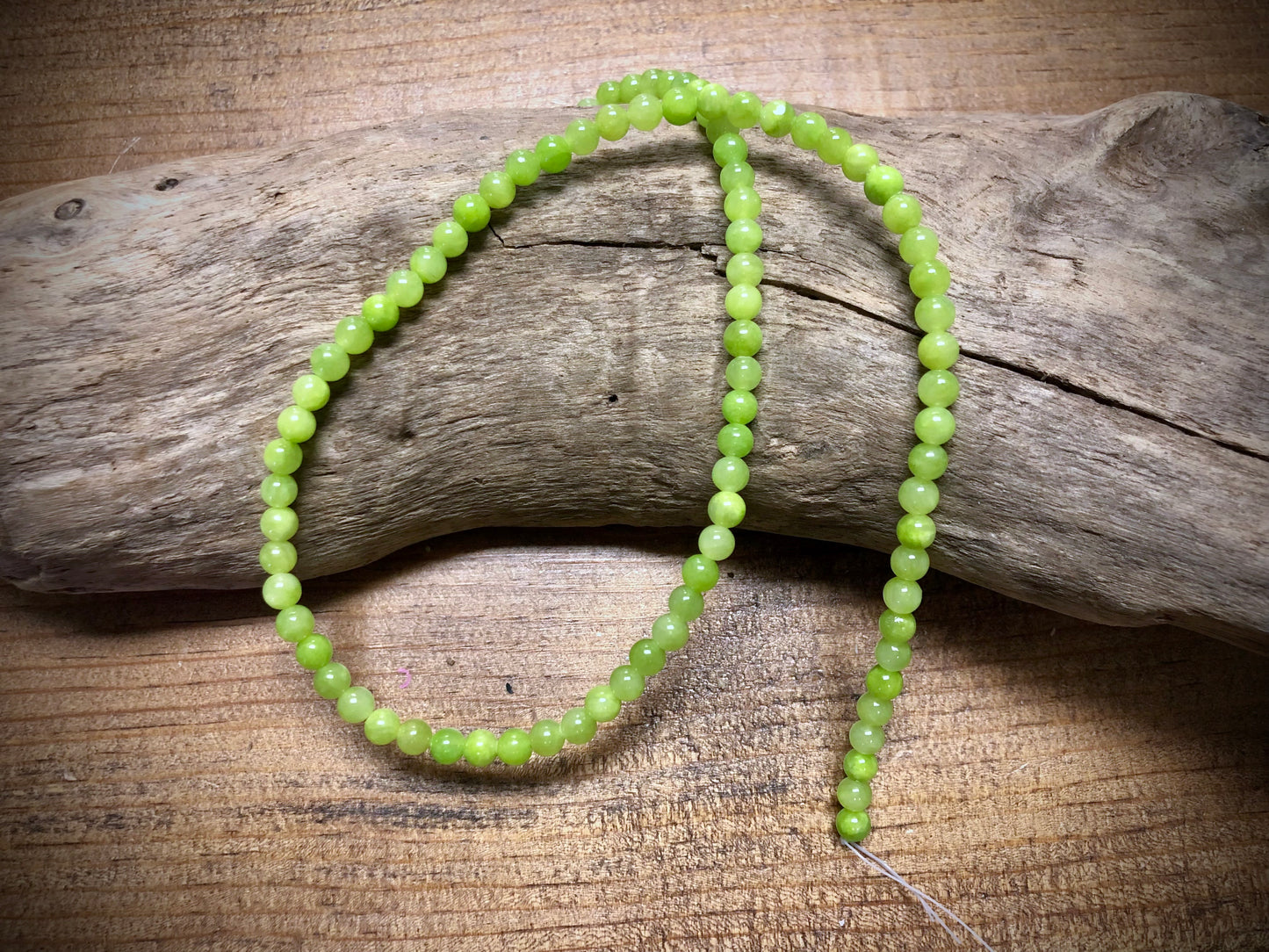 Dyed Jade Smooth Rounds - Lime Green - 4mm - 15.5"