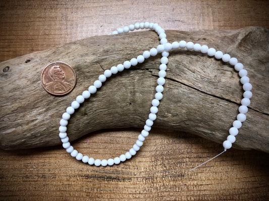 Dyed Jade Smooth Rounds - White - 4mm - 15.5"