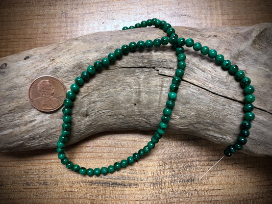 Dyed Jade Smooth Rounds - Green - 4mm - 15.5"