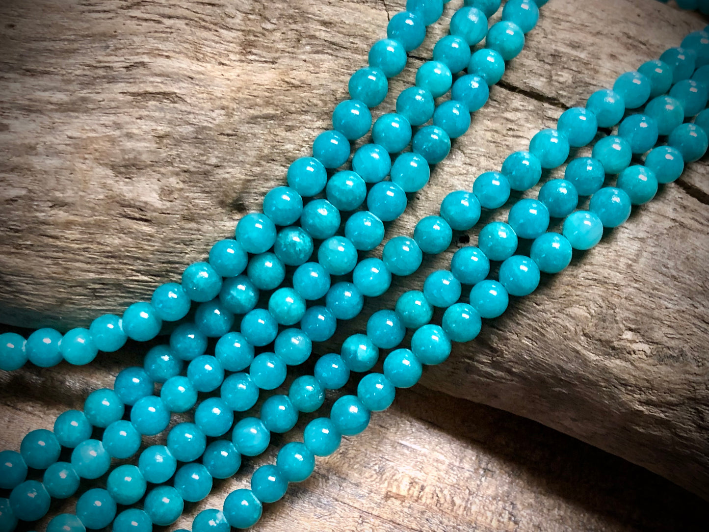 Dyed Jade Smooth Rounds - Teal - 4mm - 15.5"