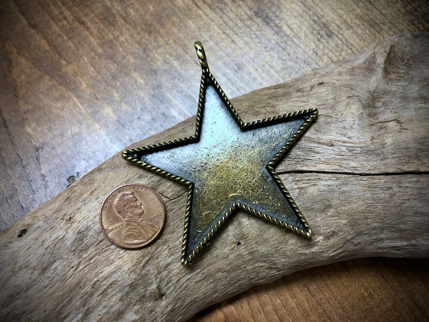 Bronze Metal Star Bezel - 63mm x 57mm