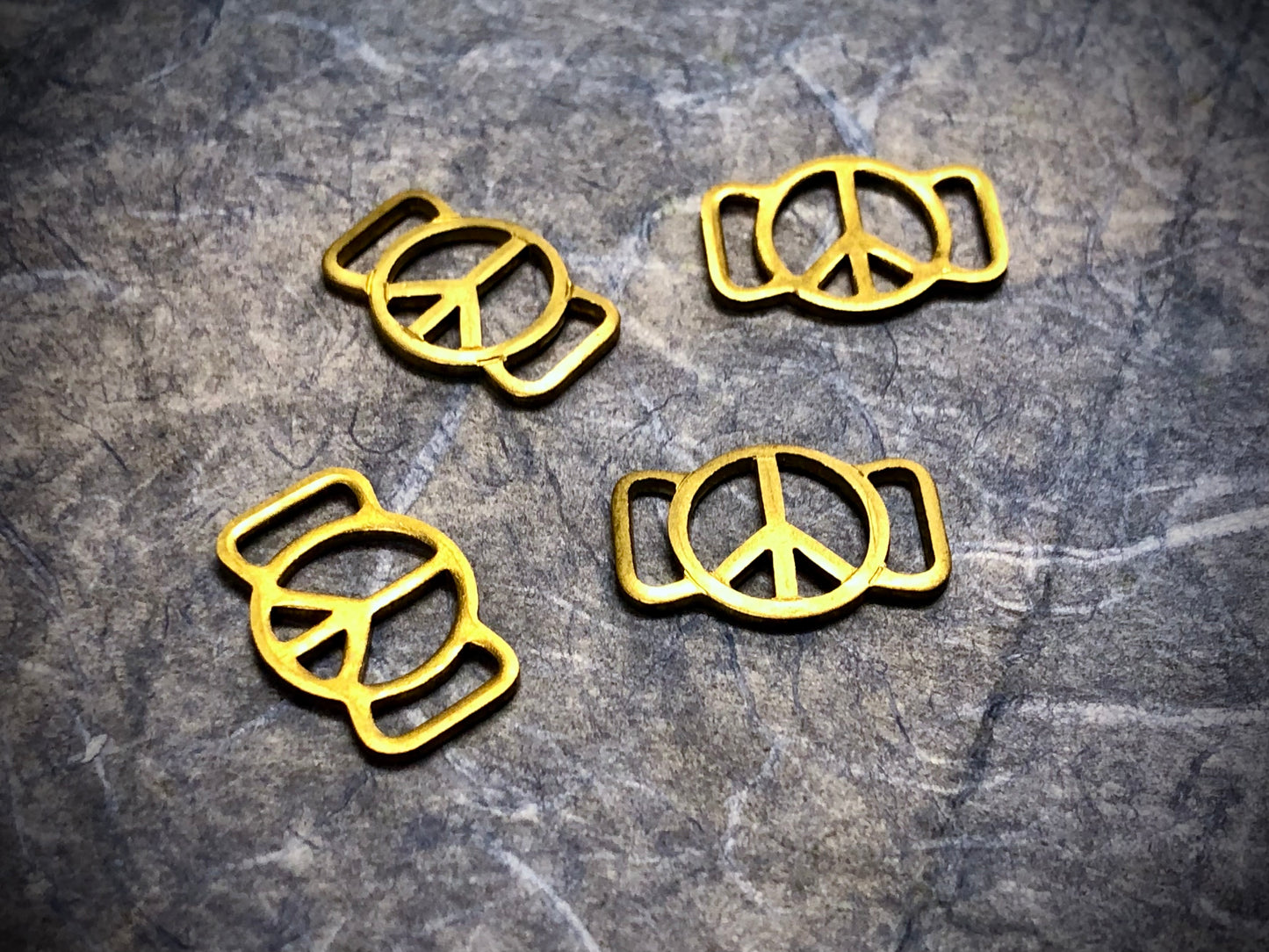 Vintage Brass Peace Sign Connectors - 4 pack