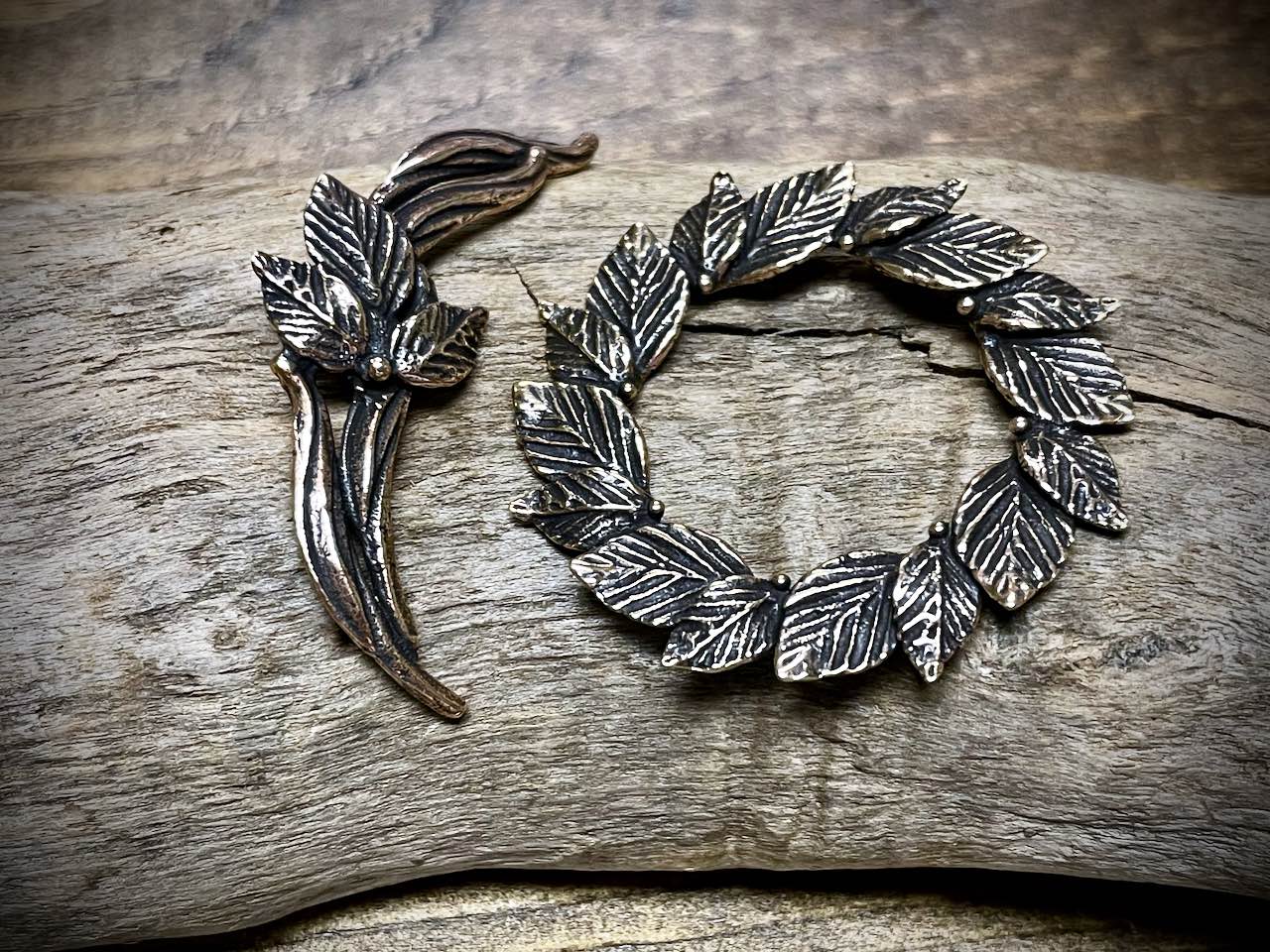 Bronze Leafy Toggle Clasp
