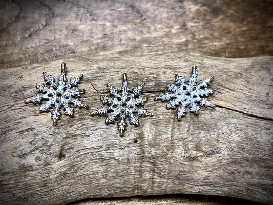 White Patina Bronze Snowflake Pendant/Charm